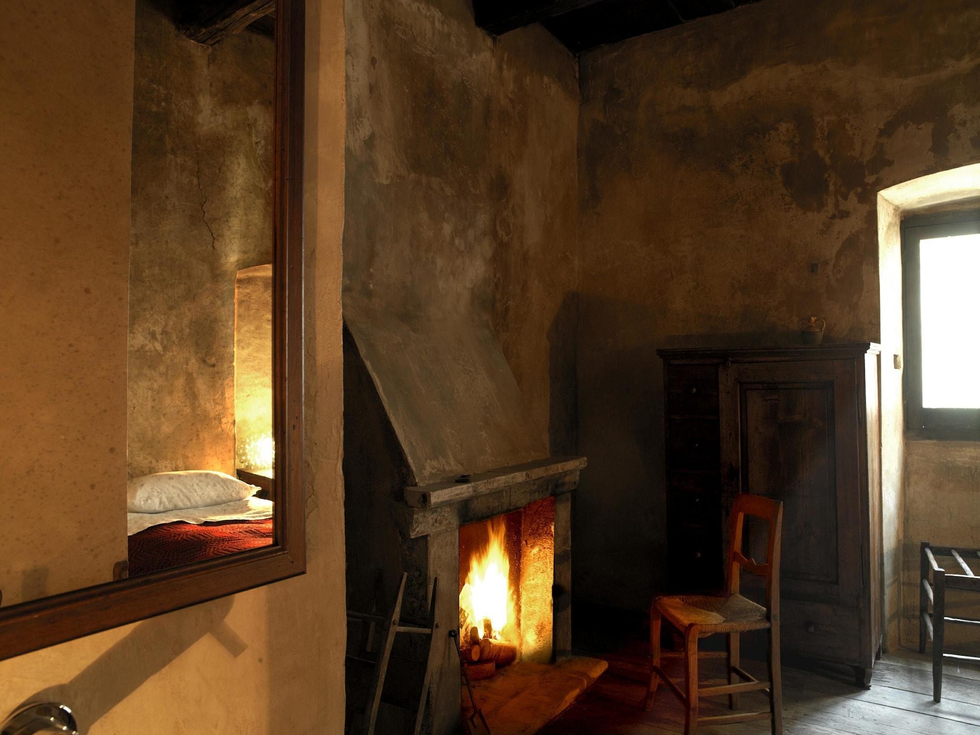 Sextantio Albergo Diffuso Санто-Стефано-ді-Сессаніо Екстер'єр фото