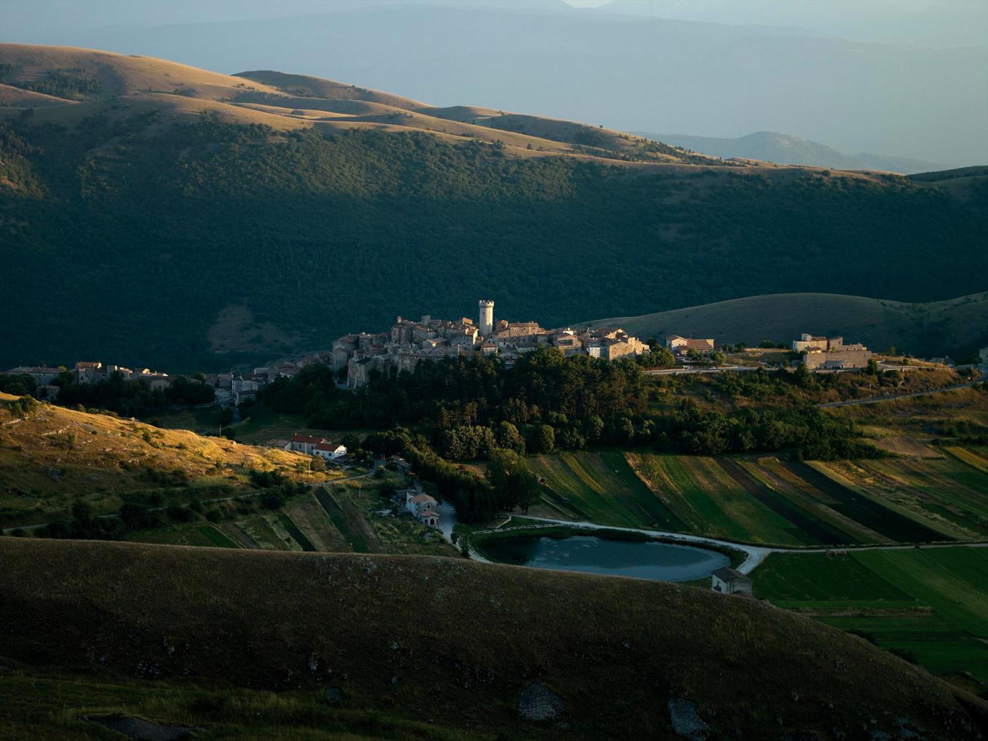 Sextantio Albergo Diffuso Санто-Стефано-ді-Сессаніо Екстер'єр фото